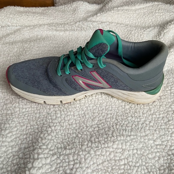 New Balance pink, teal and gray sneakers size 8.5 - Picture 6 of 9